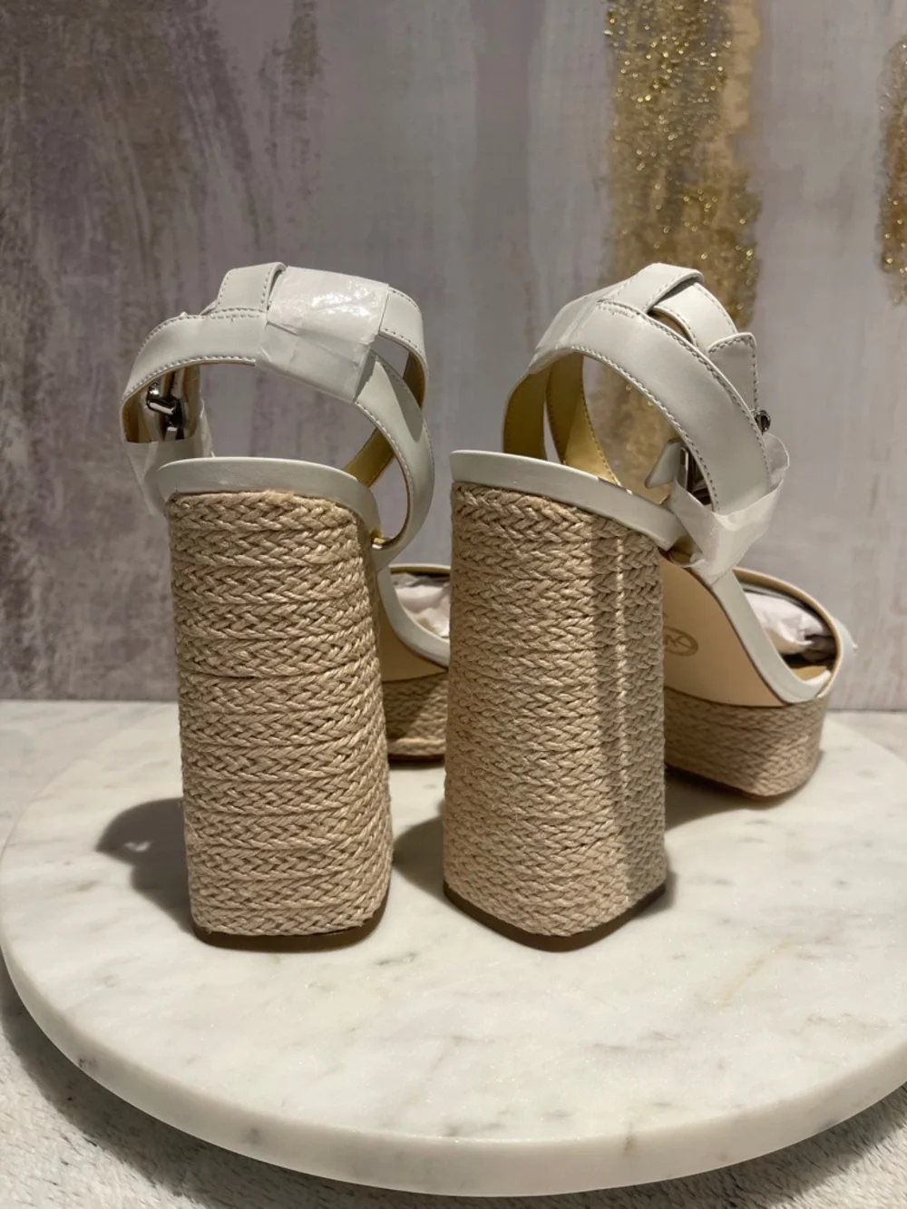 Mike Kors Women's Ashton Platforms  White Sandals with Ankle Strap (US 9.5) 😍🎁 - Picture 5 of 10
